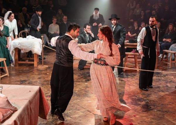 Ariel Neydavoud, Lily Burka, and the cast Photo