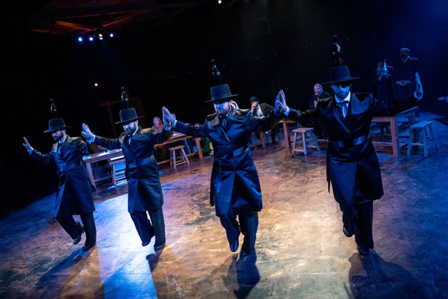 Photos: Douglas Sills and More in FIDDLER ON THE ROOF at Signature Theatre  Image