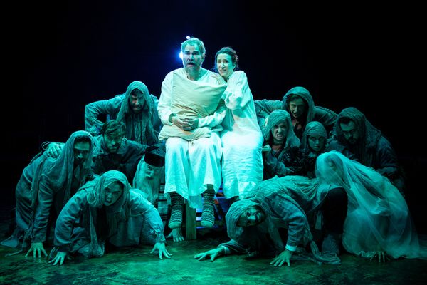 Douglas Sills, Amie Bermowitz, and the cast Photo