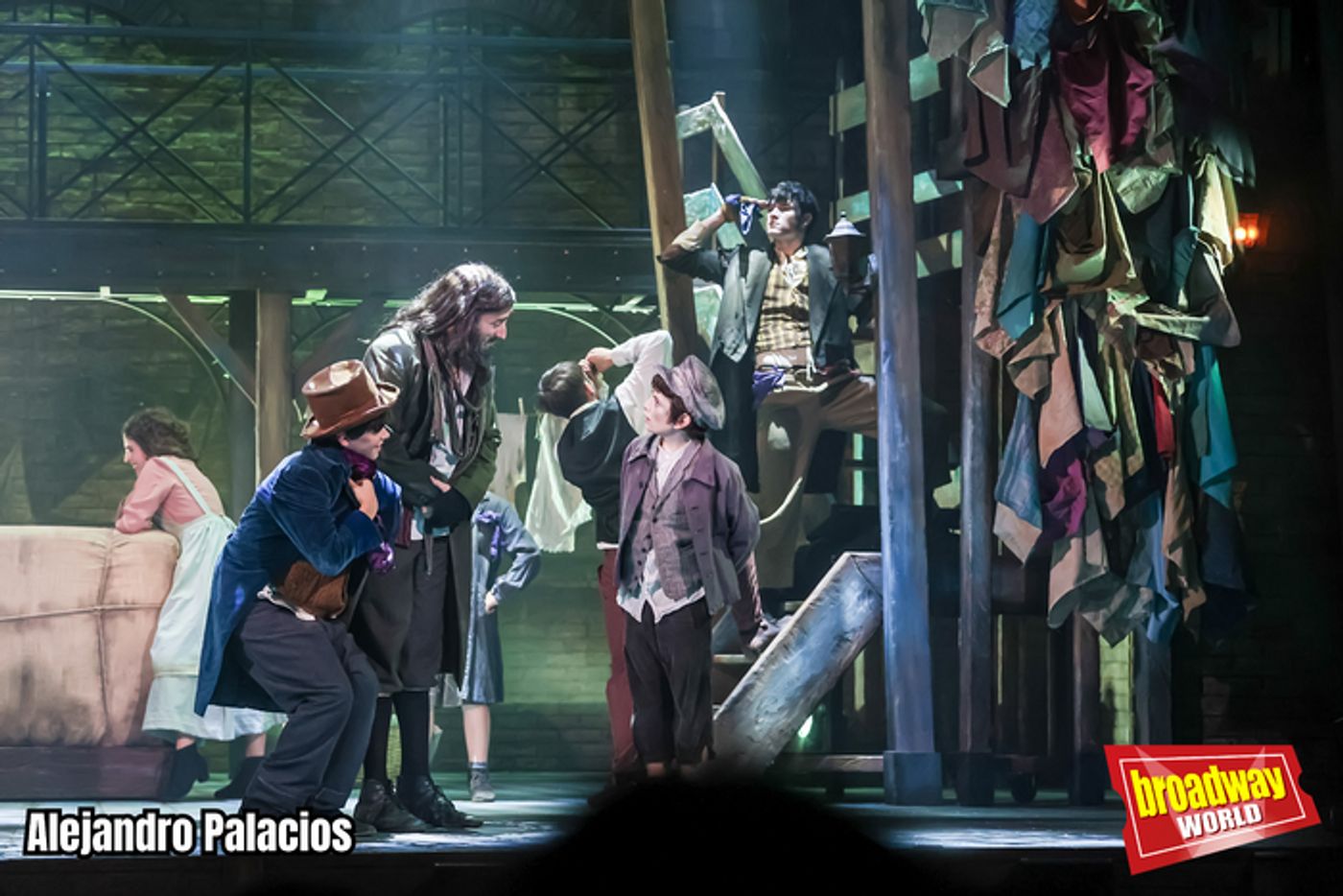 PHOTOS: OLIVER TWIST se presenta en el Teatro La Latina  Image