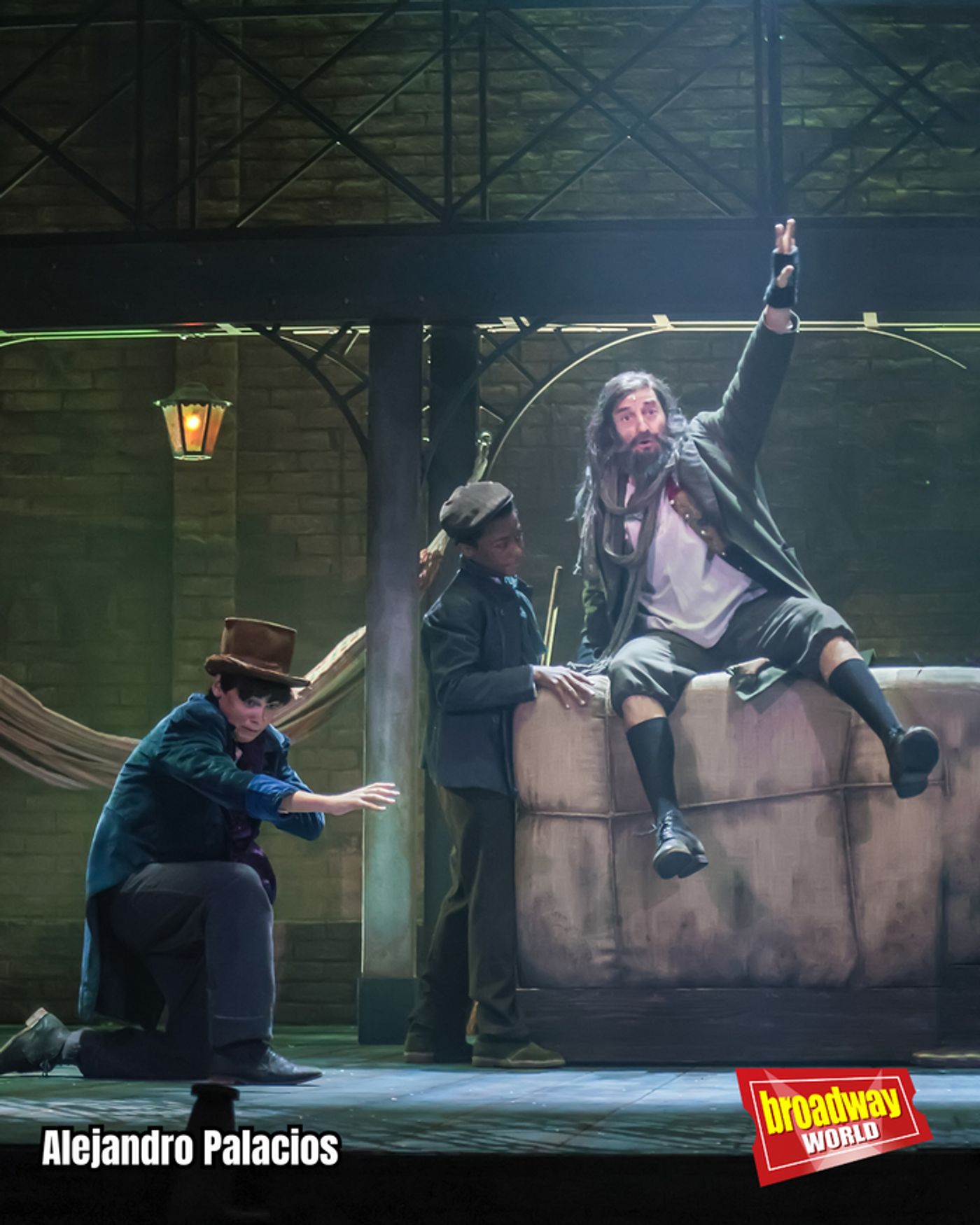 PHOTOS: OLIVER TWIST se presenta en el Teatro La Latina  Image