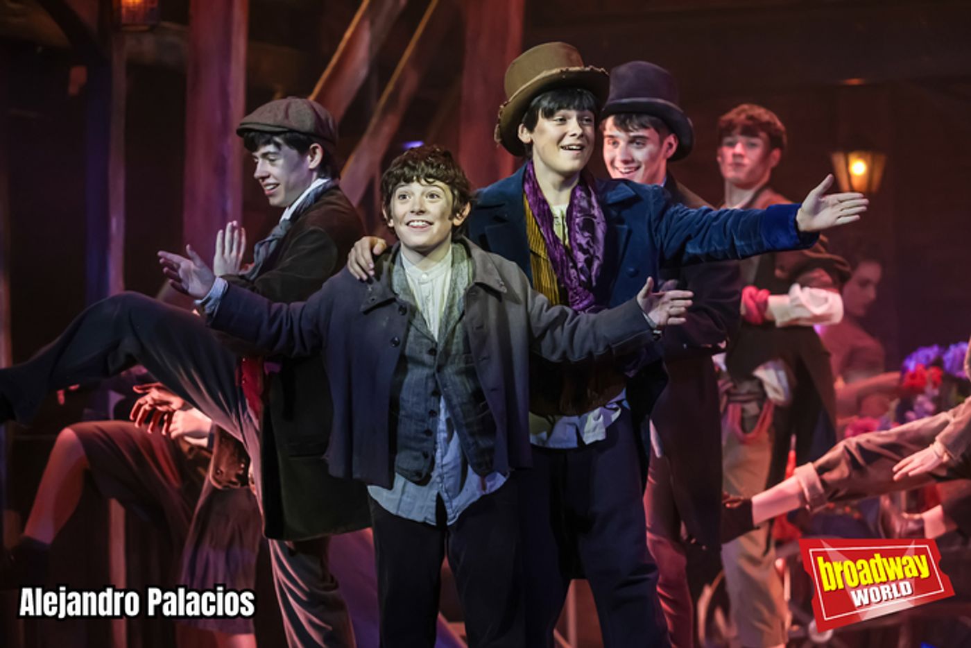 PHOTOS: OLIVER TWIST se presenta en el Teatro La Latina  Image