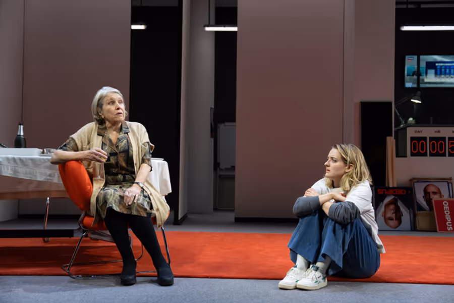 Photos: Mark Strong and Lesley Manville in OEDIPUS on Broadway Image