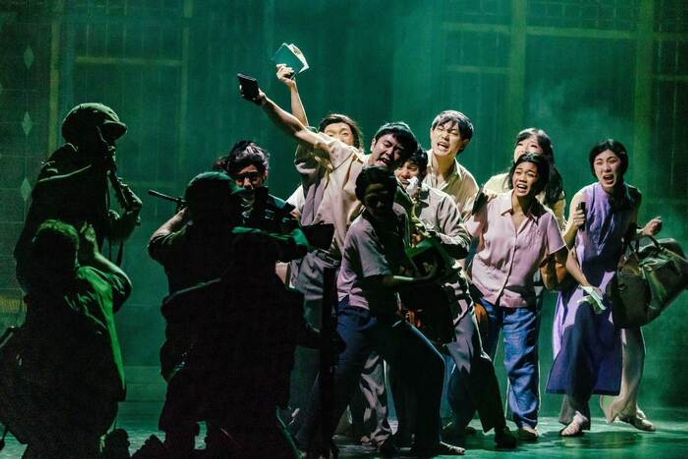 Photos: MISS SAIGON UK and Ireland Tour First Look Images  Image