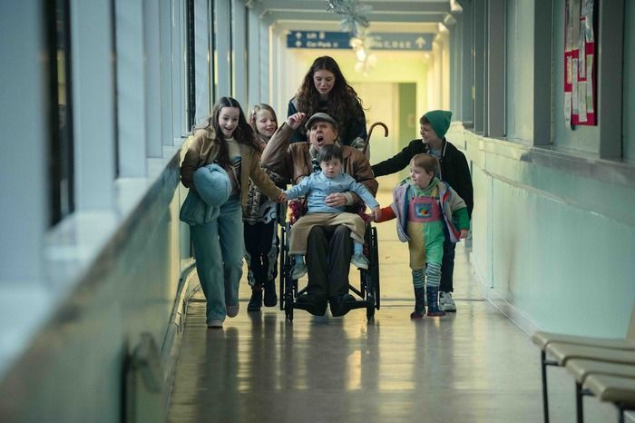 Video/Photos: Kate Winslet and Helen Mirren in First Trailer for GOODBYE JUNE Family Drama  Image