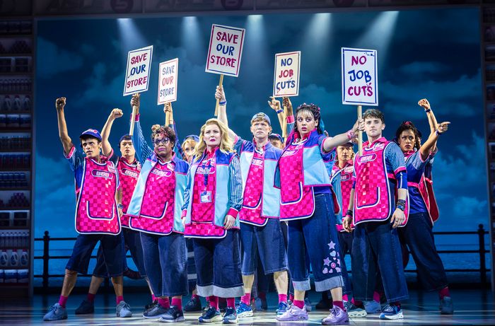 Photos: Lara Denning Joins The UK And Ireland Tour Of HERE & NOW — photo 1 of 14