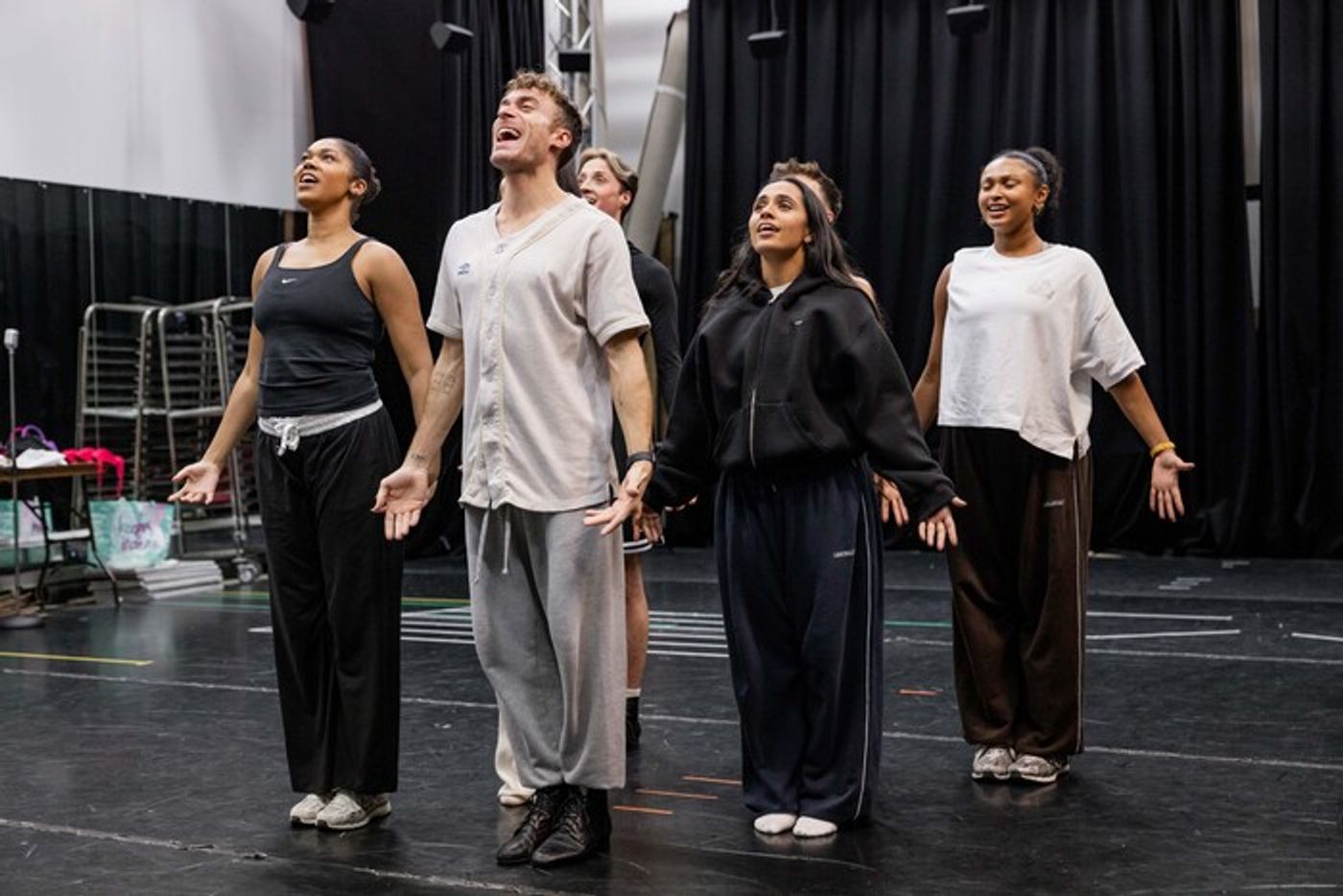Photos: CINDERELLA Pantomime in Rehearsal at Hackney Empire  Image