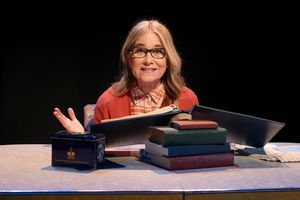 Maureen McCormick Photo