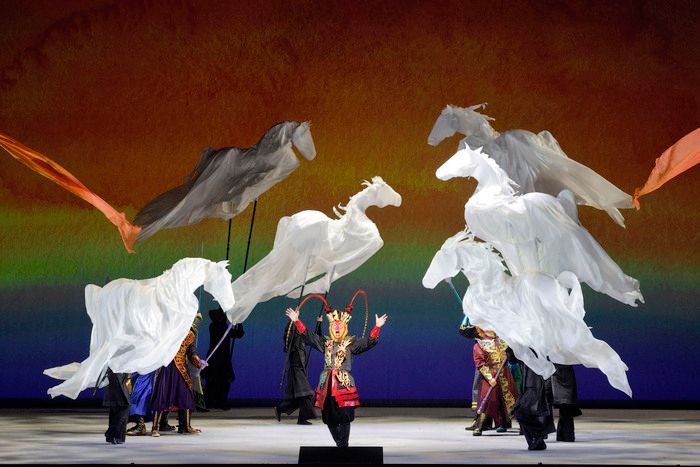Photos: San Francisco Opera’s THE MONKEY KING — photo 16 of 20