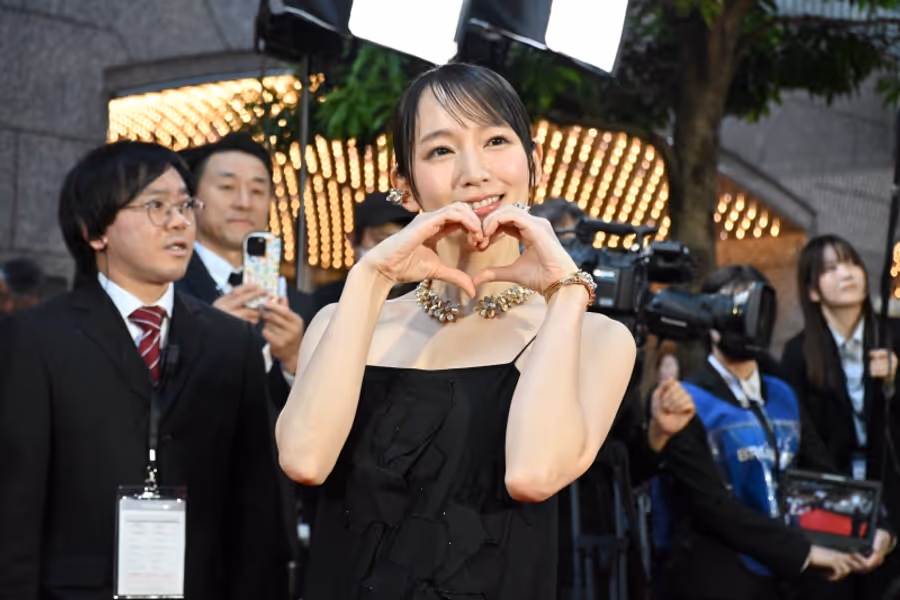 Photos: The 38th Annual Tokyo International Film Festival Red Carpet Image