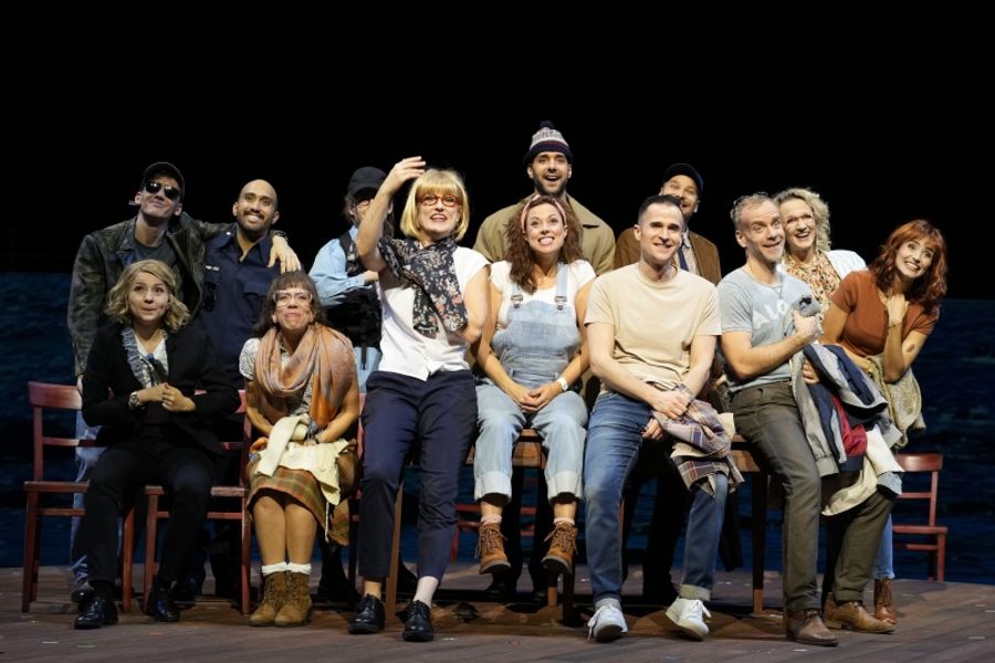 Review: COME FROM AWAY DIE VON WOANDERS at Landestheater Linz Image