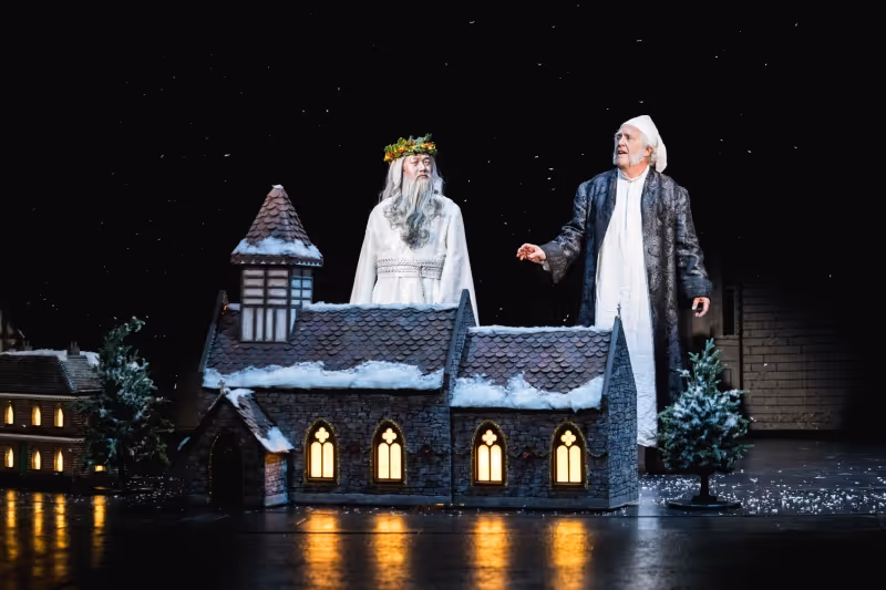 Review: A CHRISTMAS CAROL at Guthrie Theater Image