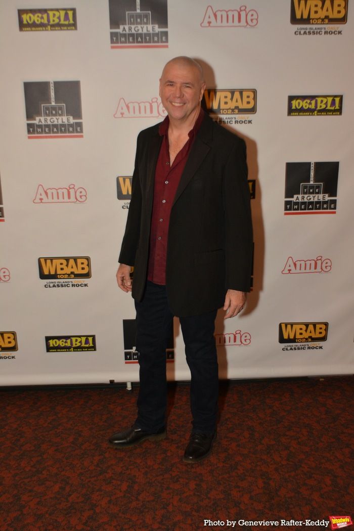 Photos: ANNIE Opens at The Argyle Theatre  Image