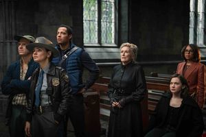 Andrew Scott, Mila Kunis, Daryl McCormack, Glenn Close, Kerry Washington and Cailee Spaeny @ BroadwayWorld Andrew Scott, Mila Kunis, Daryl McCormack, Glenn Close, Kerry Washington and Cailee S Photo
