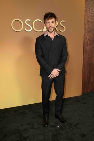 Jonathan Bailey  Photo