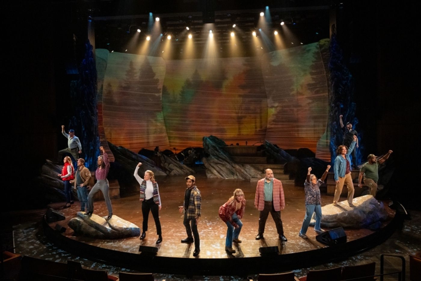 Review: COME FROM AWAY at Milwaukee Repertory Theater  Image