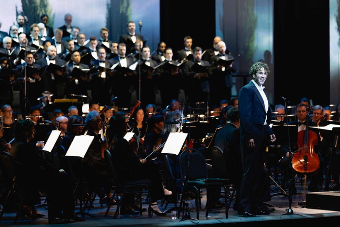 Photos: CARMINA BURANA At Lyric Opera Of Chicago  Image
