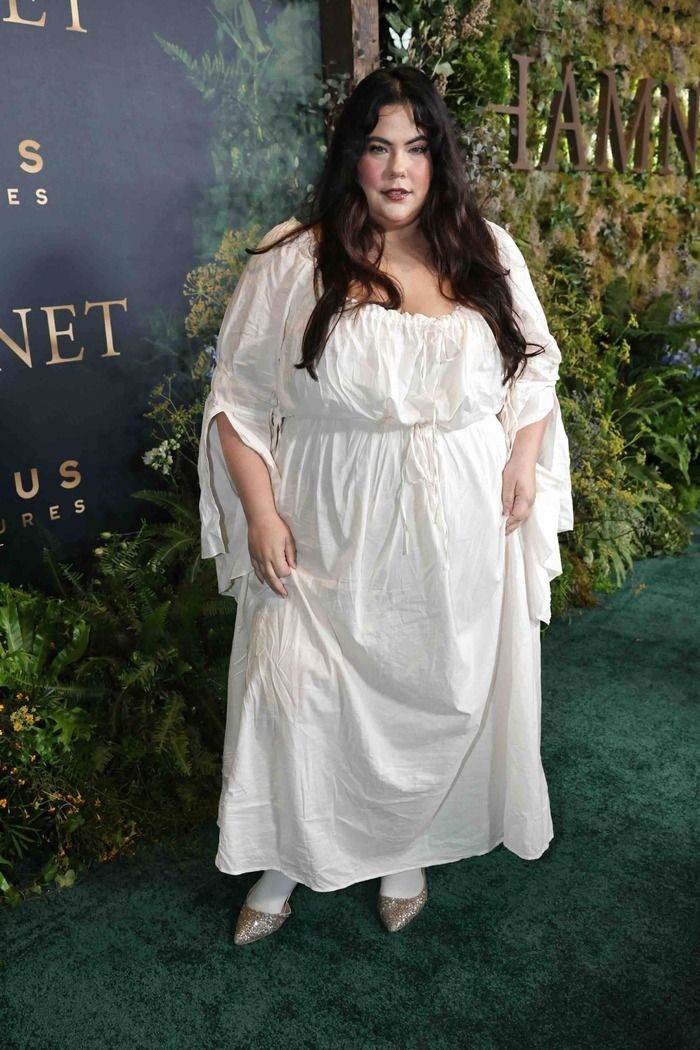 Photos: HAMNET Holds Los Angeles Premiere with Jessie Buckley, Steven Spielberg, & More  Image