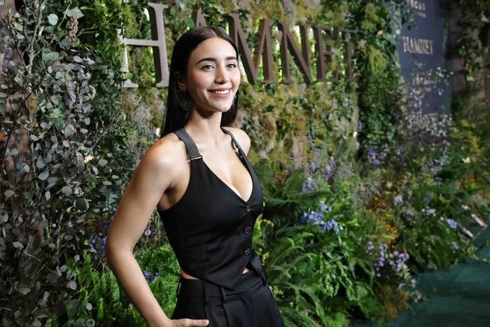 Photos: HAMNET Holds Los Angeles Premiere with Jessie Buckley, Steven Spielberg, & More  Image