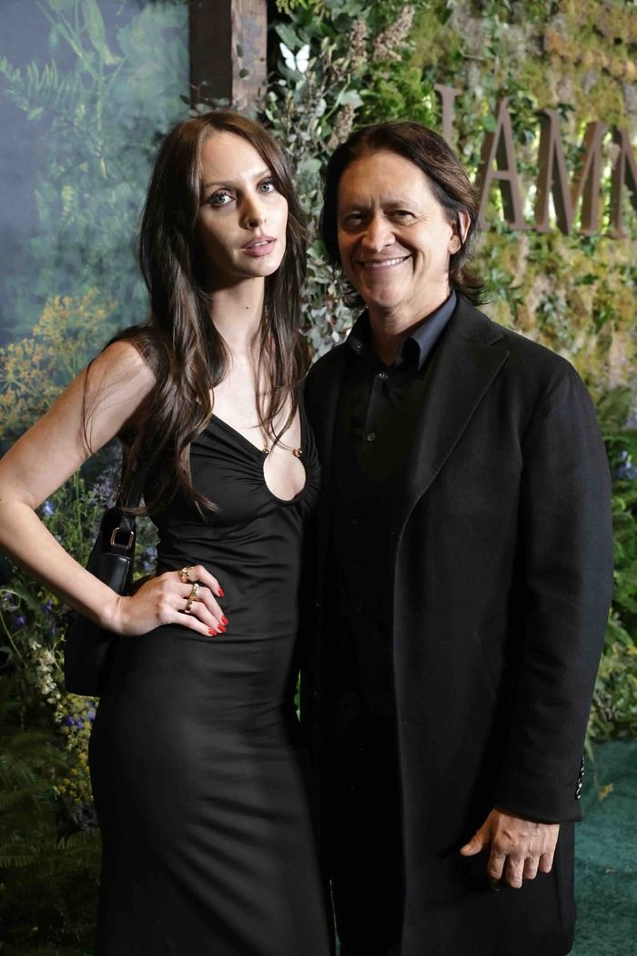 Photos: HAMNET Holds Los Angeles Premiere with Jessie Buckley, Steven Spielberg, & More  Image