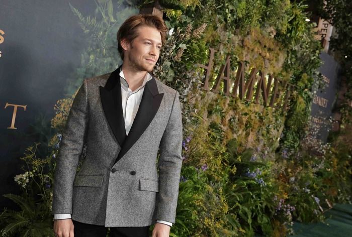 Photos: HAMNET Holds Los Angeles Premiere with Jessie Buckley, Steven Spielberg, & More  Image