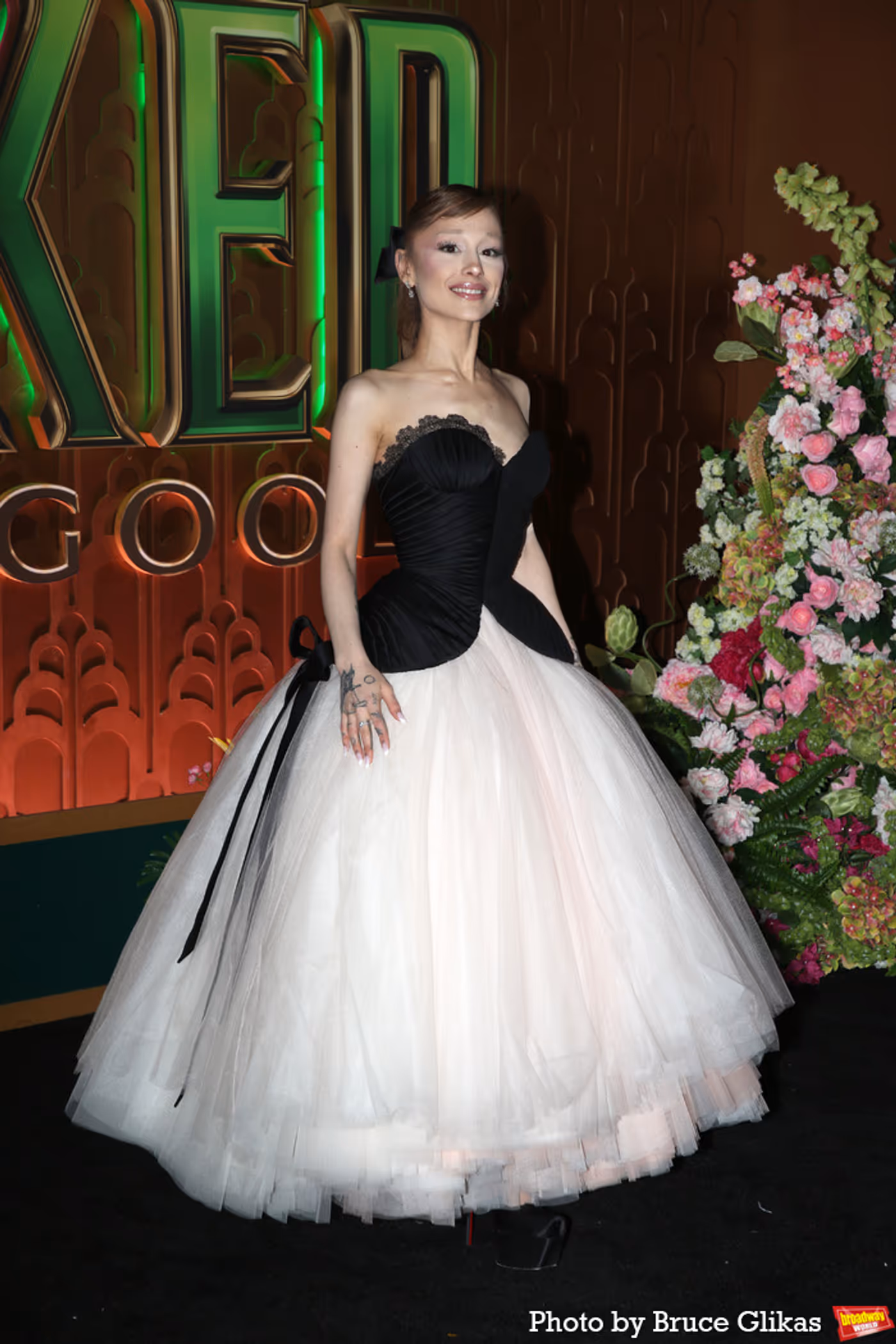 Photos: Ariana Grande, Cynthia Erivo and More at WICKED: FOR GOOD New York Premiere  Image
