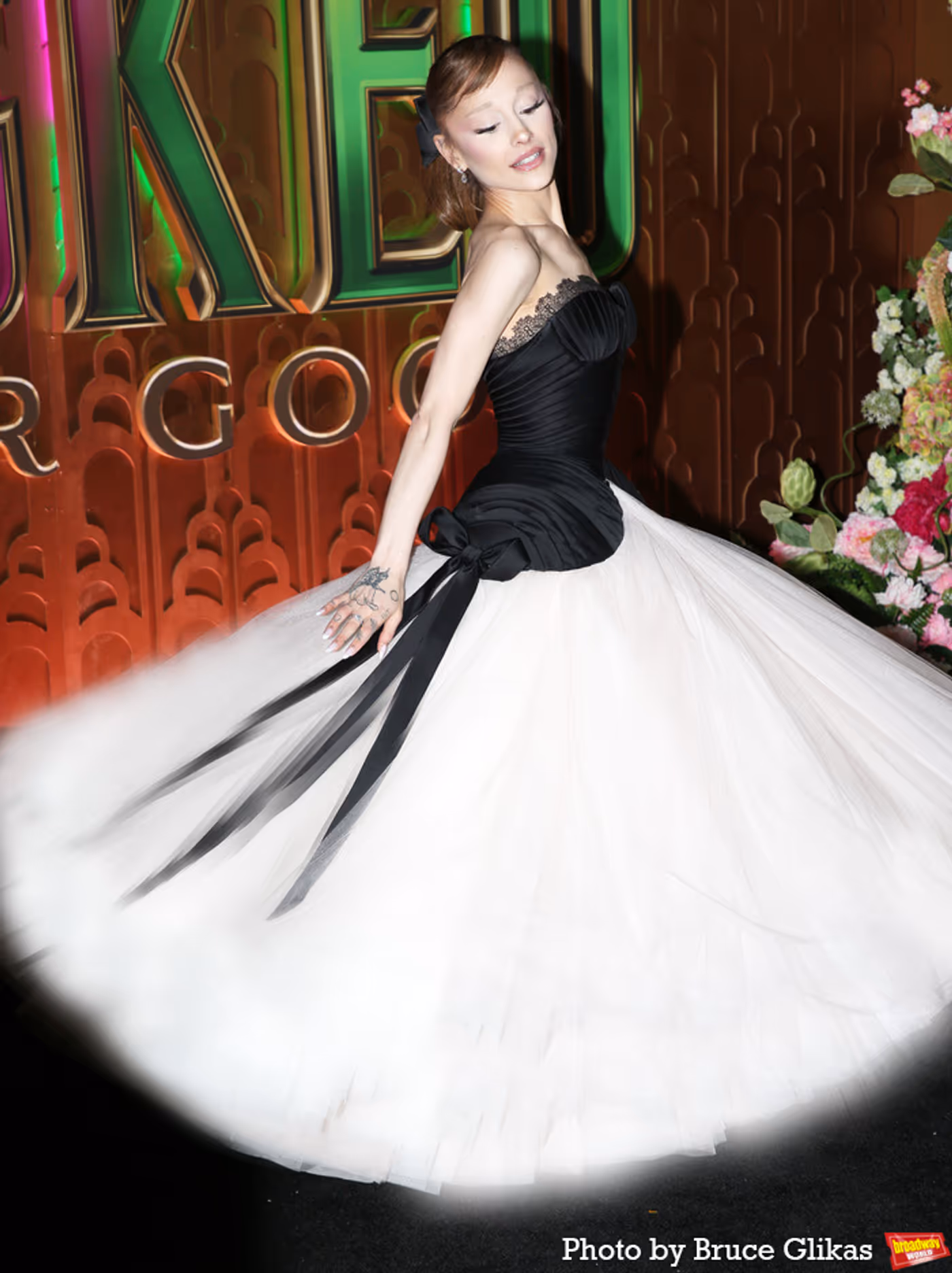 Photos: Ariana Grande, Cynthia Erivo and More at WICKED: FOR GOOD New York Premiere  Image