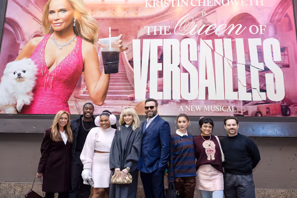 Monica Aldama, Jarrett Austin Brown, Arianna Davis, Jenn Lyon, Taran Killam, Taylor D Photo