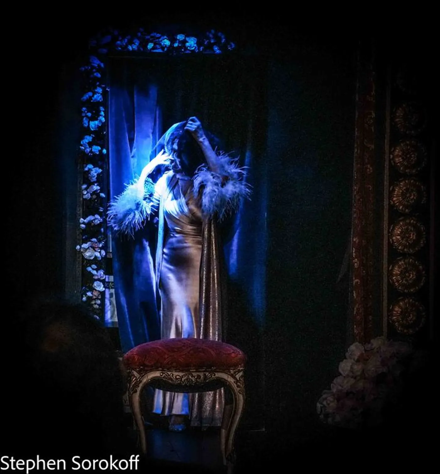 Review: Yanna Avis Premieres 'DIVINE SARAH' at the Triad Theatre  Image