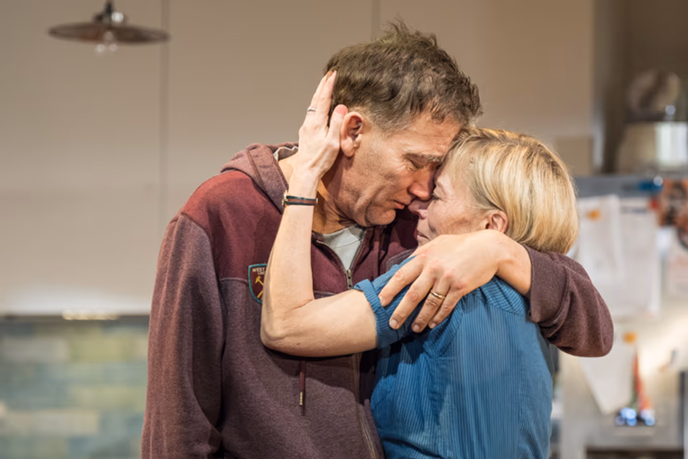 Photos: Clive Owen and Saskia Reeves Star In END At The National Theatre  Image