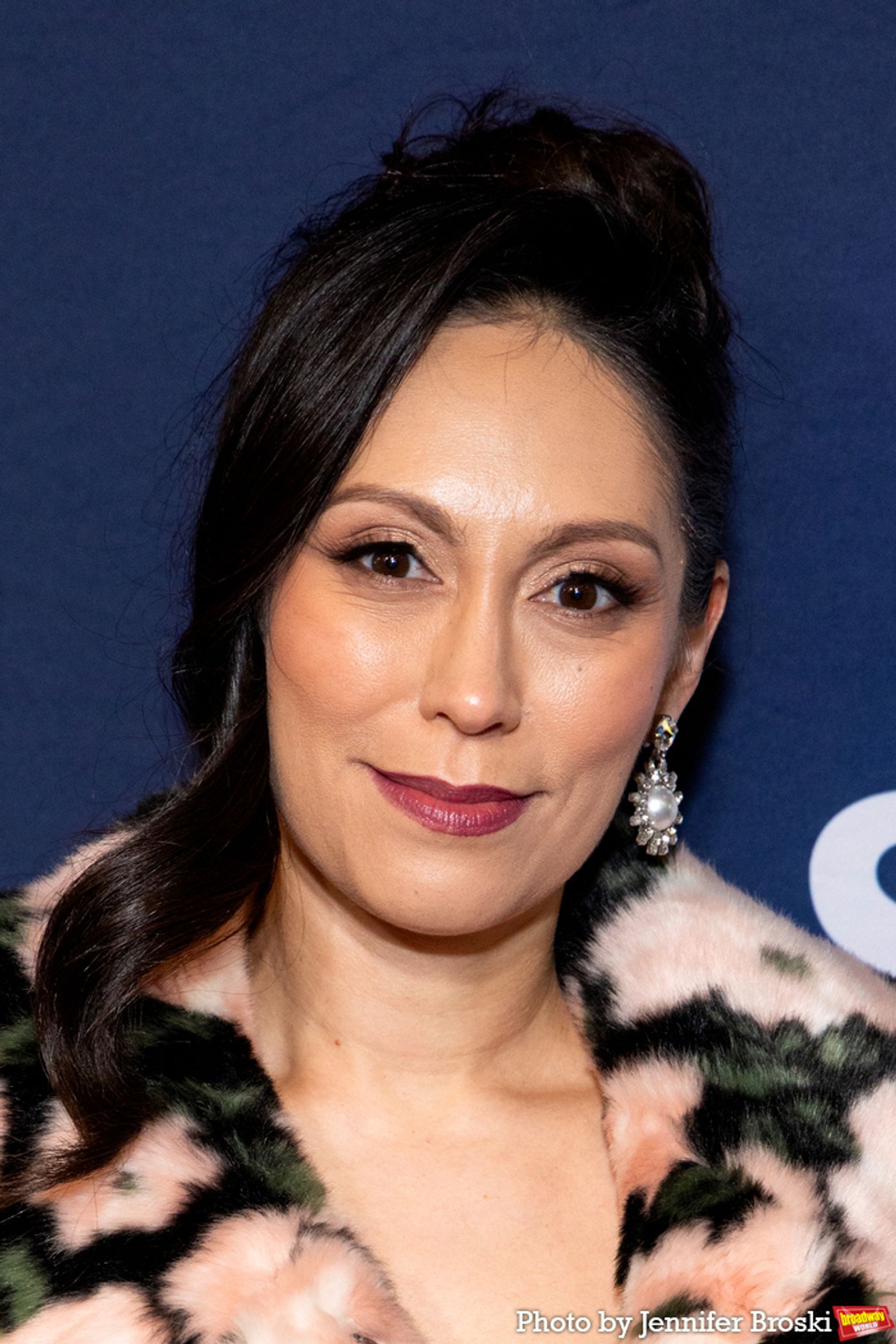 Photos: On The Opening Night Red Carpet For TWO STRANGERS CARRY A CAKE ACROSS NEW YORK  Image