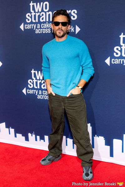 Jonathan Bailey Photo