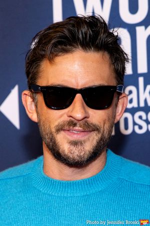 Jonathan Bailey Photo