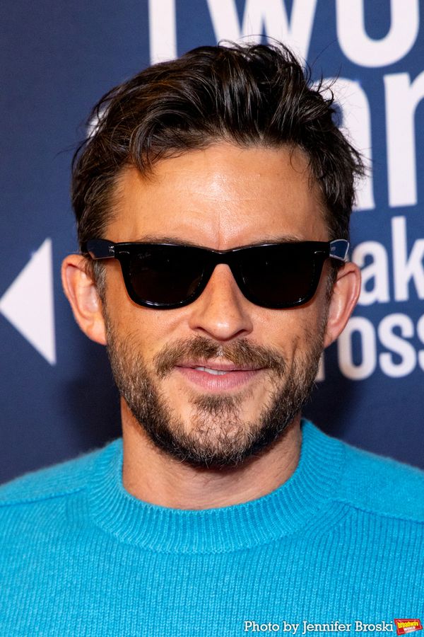 Jonathan Bailey Photo