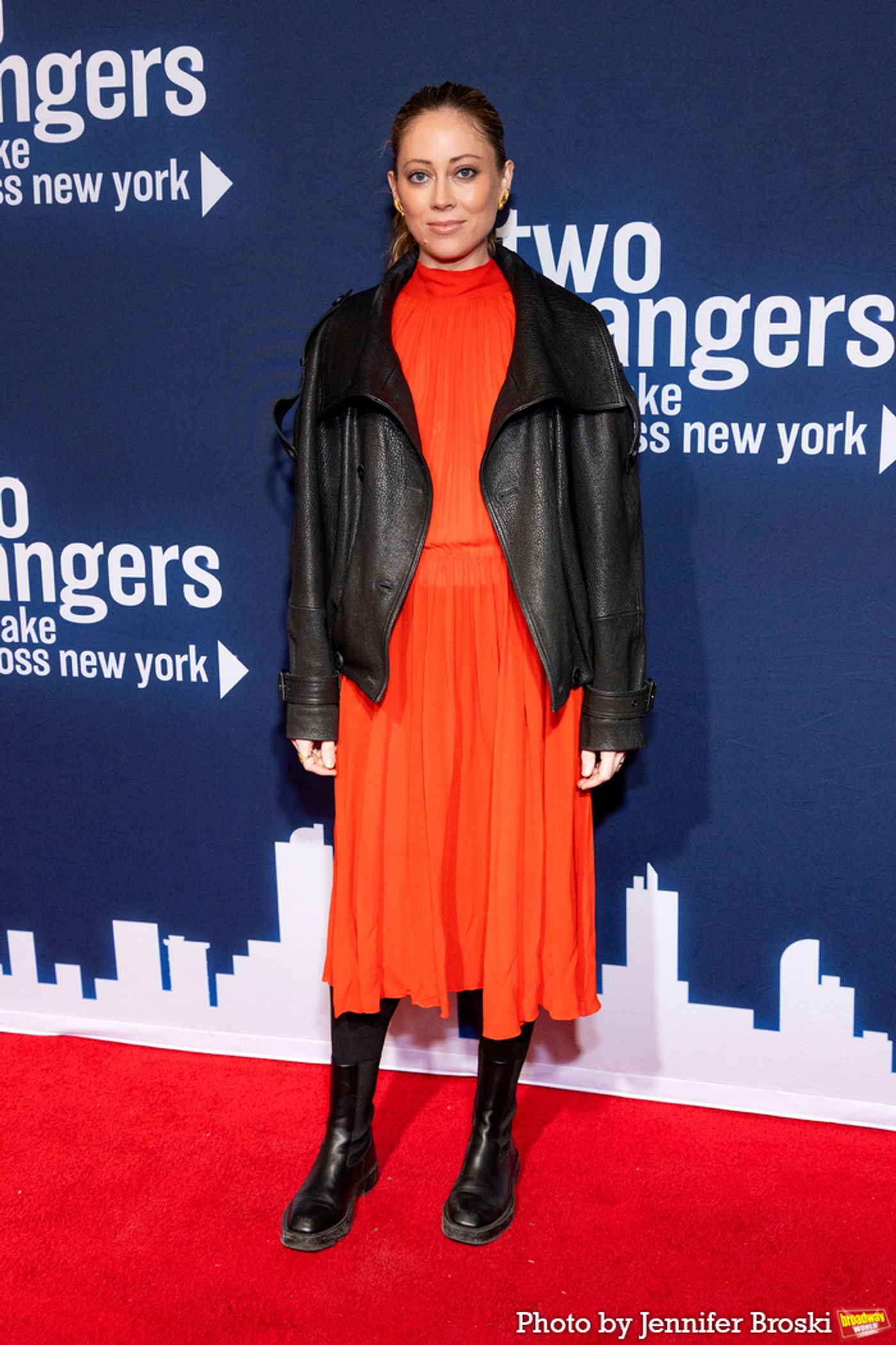 Photos: On The Opening Night Red Carpet For TWO STRANGERS CARRY A CAKE ACROSS NEW YORK  Image