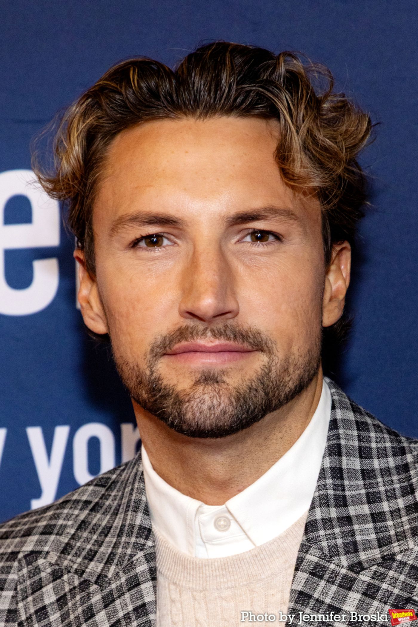 Photos: On The Opening Night Red Carpet For TWO STRANGERS CARRY A CAKE ACROSS NEW YORK  Image
