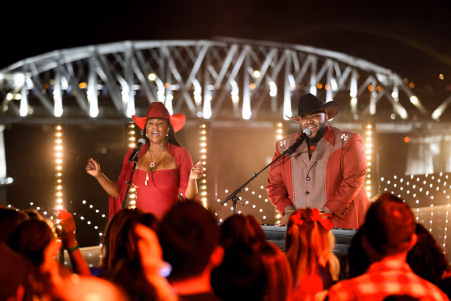 Photos: First Look at NBC's CHRISTMAS IN NASHVILLE Country Music Holiday Special Image
