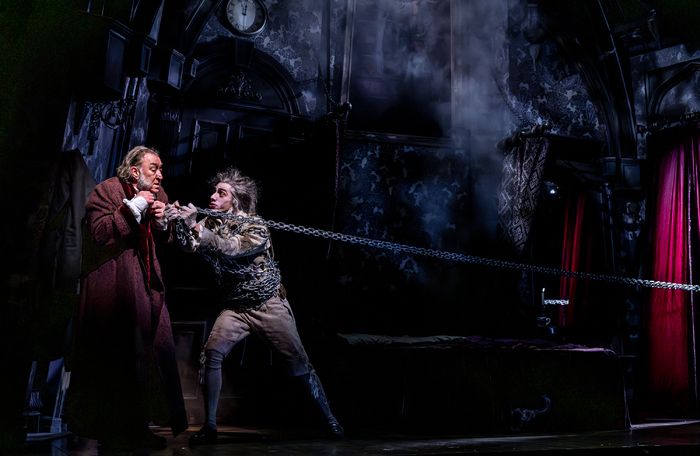 Photos: A CHRISTMAS CAROL At Goodman Theatre — photo 6 of 10