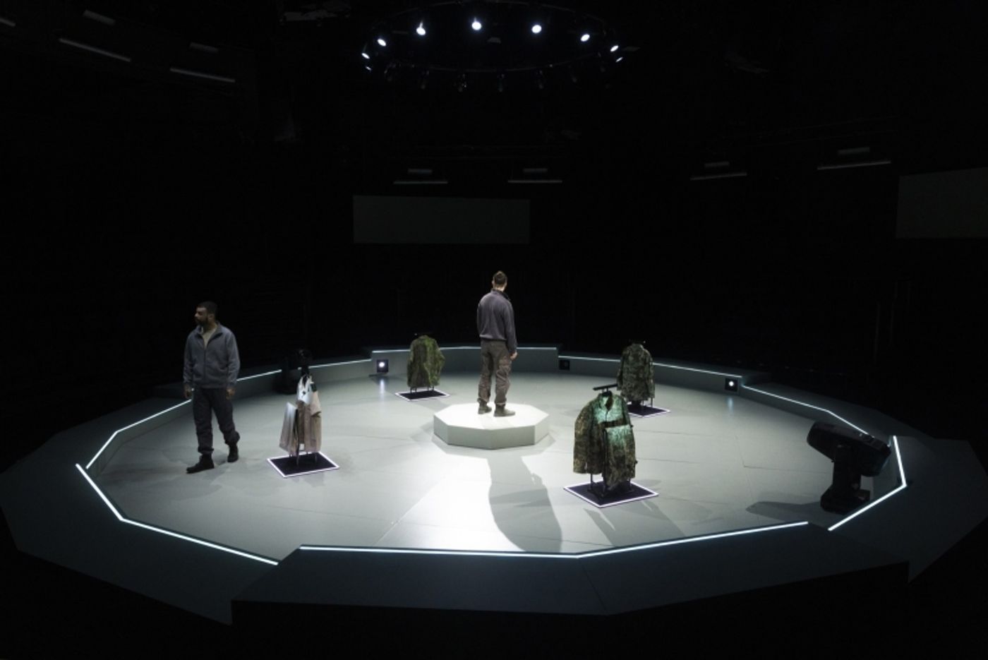 Review: ALEKSI FROM FINLAND (ALEKSI SUOMESTA) at Helsinki City Theatre  Image