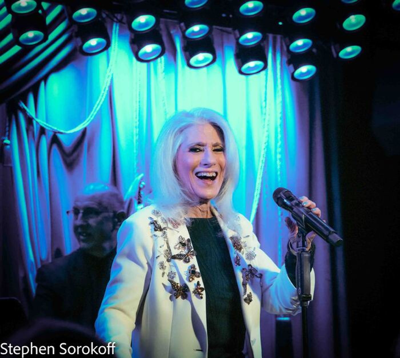 Review: Jamie deRoy Marks 35 Years of JAMIE DEROY & FRIENDS  Image