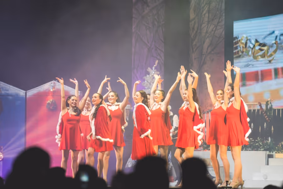 Review: A FAIRYTALE FOR CHRISTMAS, Dominion Theatre Image