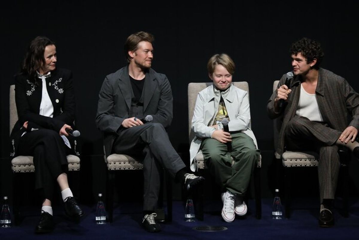 Emily Watson, Joe Alwyn, Jacobi Jupe and Noah Jupe      at 