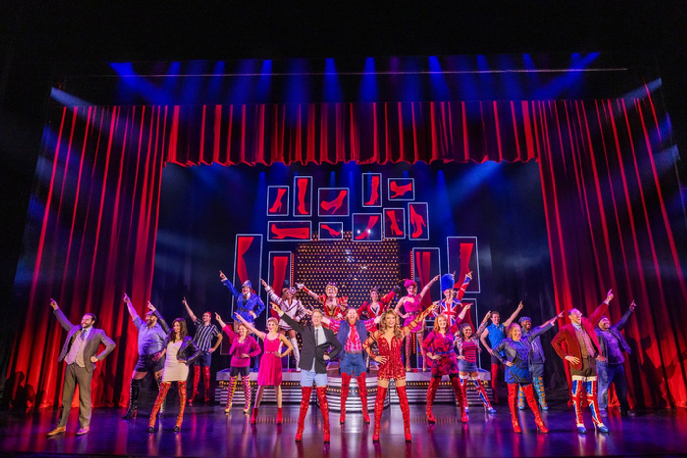 Photos: Omari Collins, Noah Silverman and More in KINKY BOOTS North American Tour Photos: Omari Collins, Noah Silverman and More in KINKY BOOTS North American Tour Image