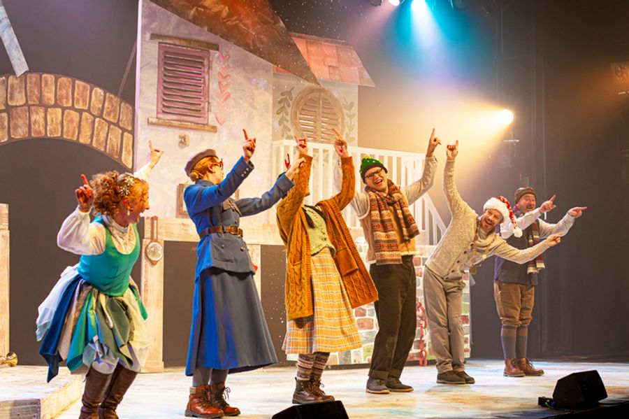 Photos: The Dukes of Lancaster Unveils 2025 Christmas Show THE SNOW QUEEN Image