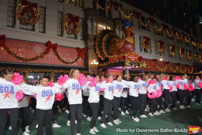 Photos: Jonathan Groff, Sarah Hyland and More Rehearse for Macy’s Thanksgiving Day Parade 2025  Image