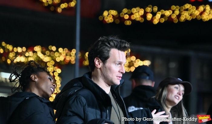 Photos: Jonathan Groff, Sarah Hyland and More Rehearse for Macy’s Thanksgiving Day Parade 2025  Image