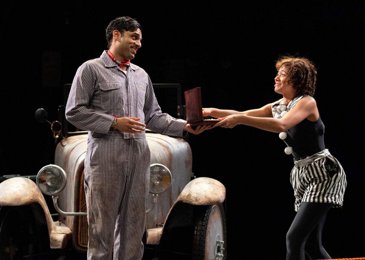 Photos: BALLET SHOES At National Theatre  Image