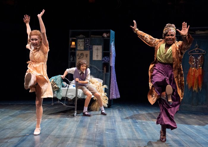 Photos: BALLET SHOES At National Theatre — photo 14 of 18