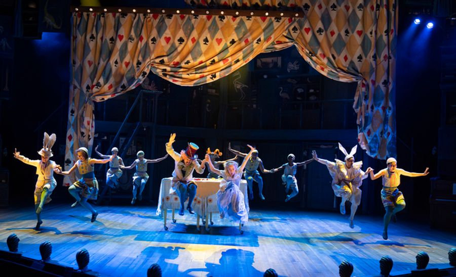 Photos: BALLET SHOES At National Theatre  Image
