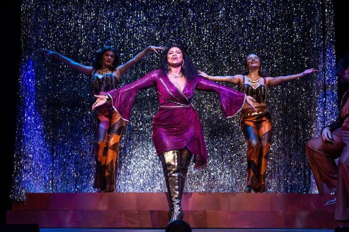 Photos/Video: SISTER ACT at Drury Lane Theatre — photo 8 of 11